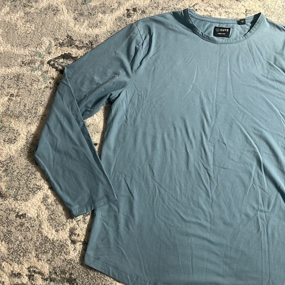 Men’s Cuts Long Sleeve Top - Picture 2 of 10